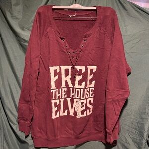 Torrid Burgundy 'Free the House Elves' Sweatshirt (size 3, fits like 2)